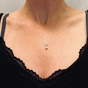 1/2 carat diamond with chain